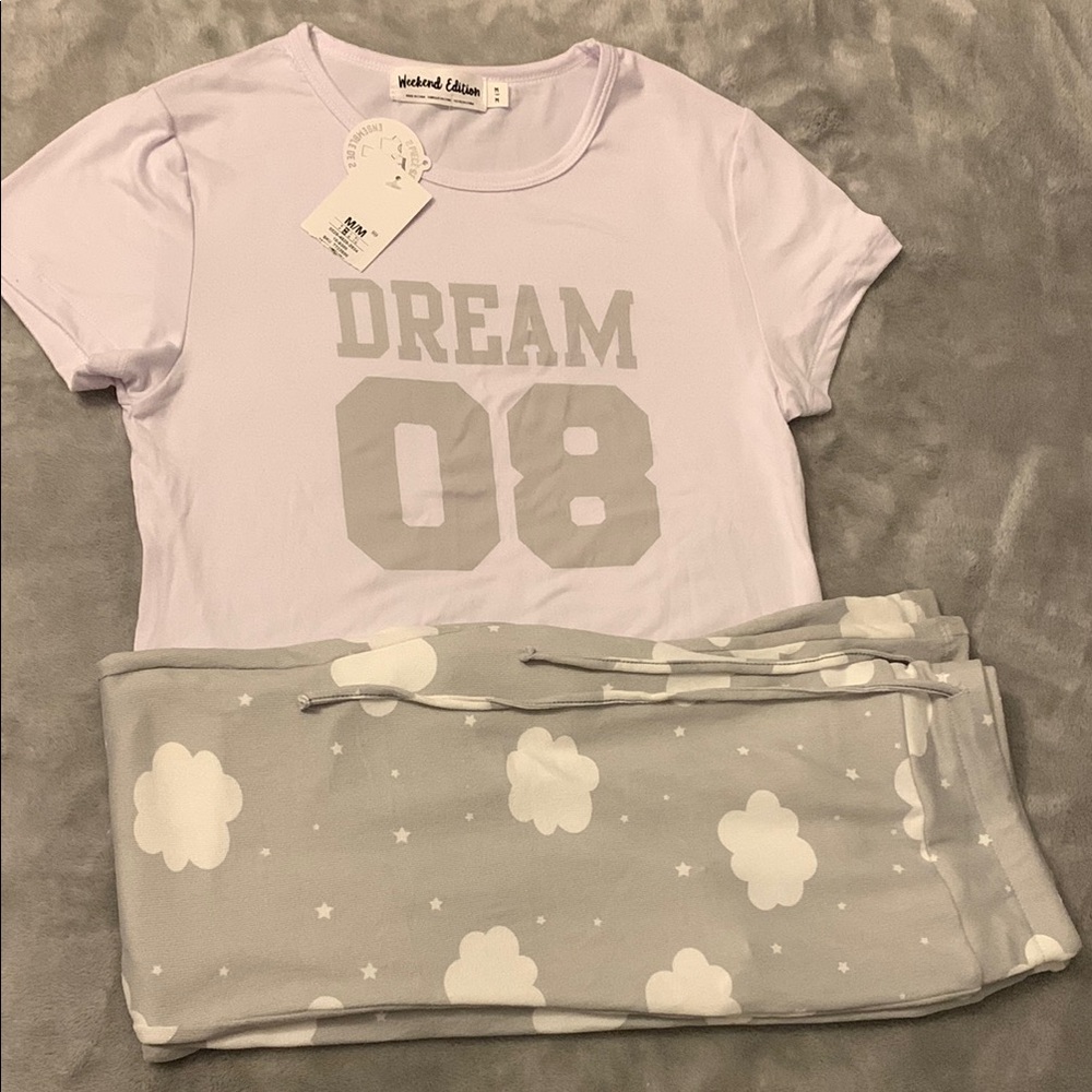 SOFT ✨ 2 piece PJ set Cropped tea 'Dream 08' Print and Cloud bottoms NEVER WORN